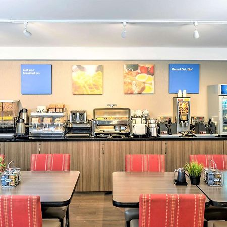 Comfort Inn South Shore Бушервіль Екстер'єр фото