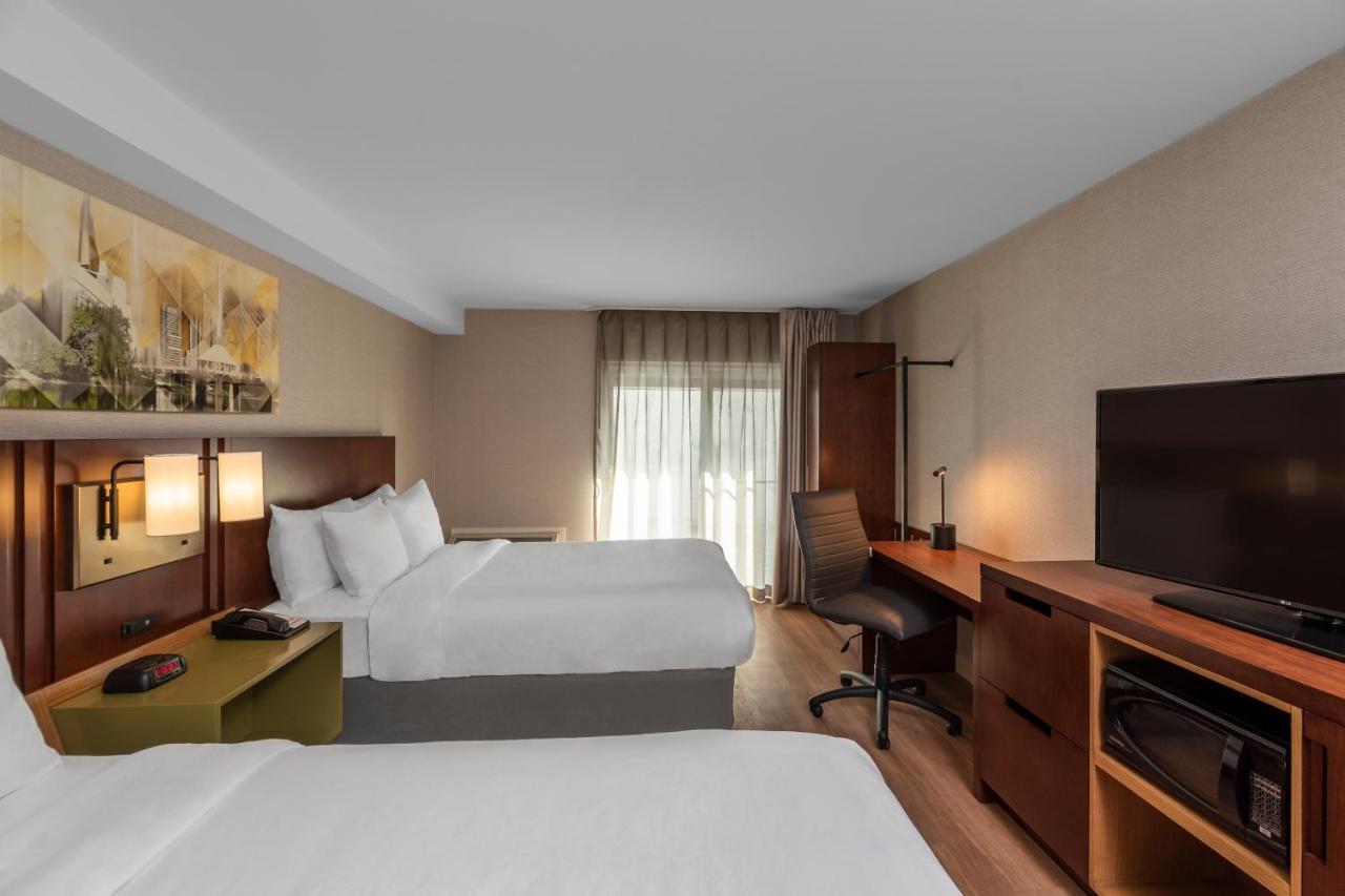 Comfort Inn South Shore Бушервіль Екстер'єр фото