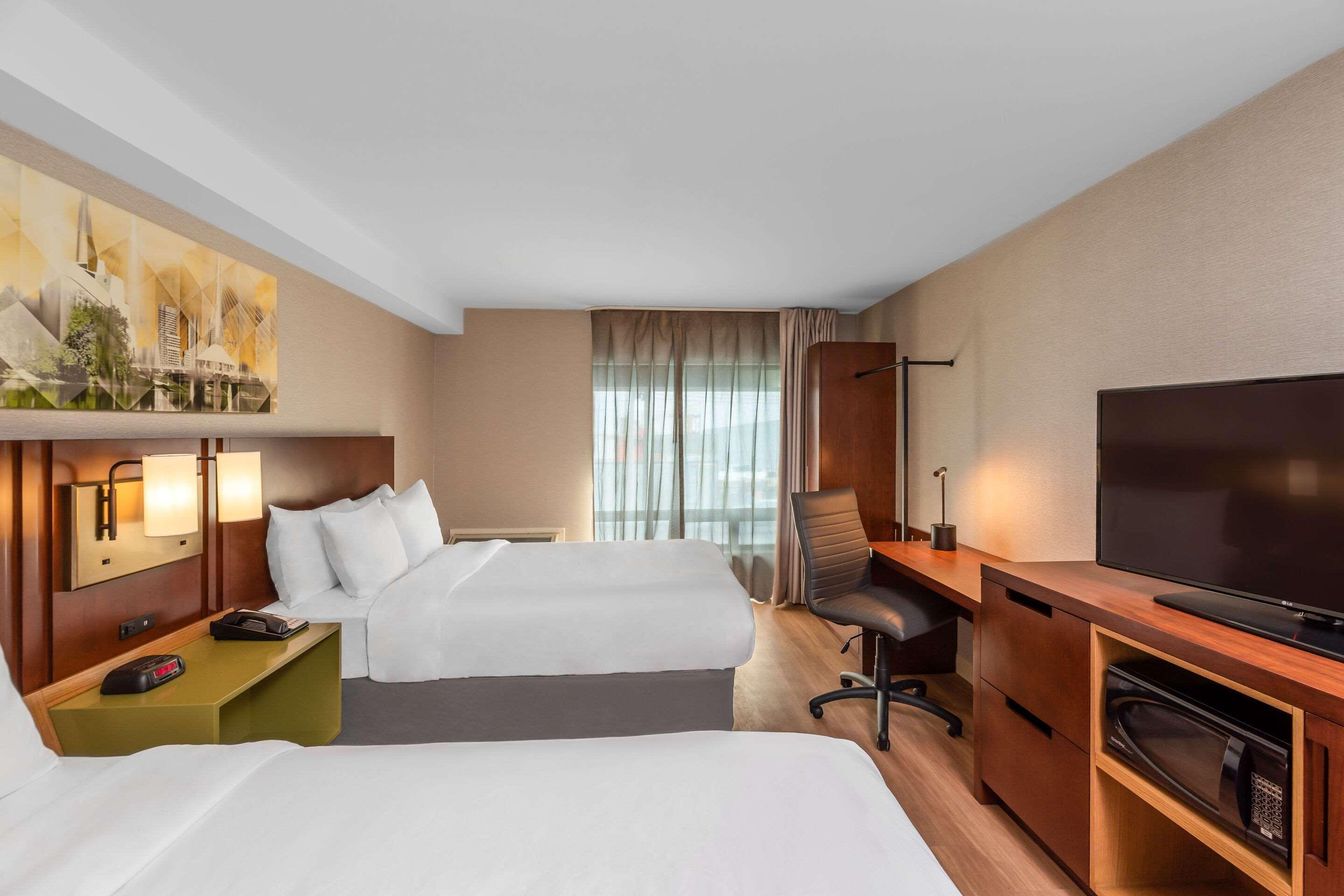 Comfort Inn South Shore Бушервіль Екстер'єр фото