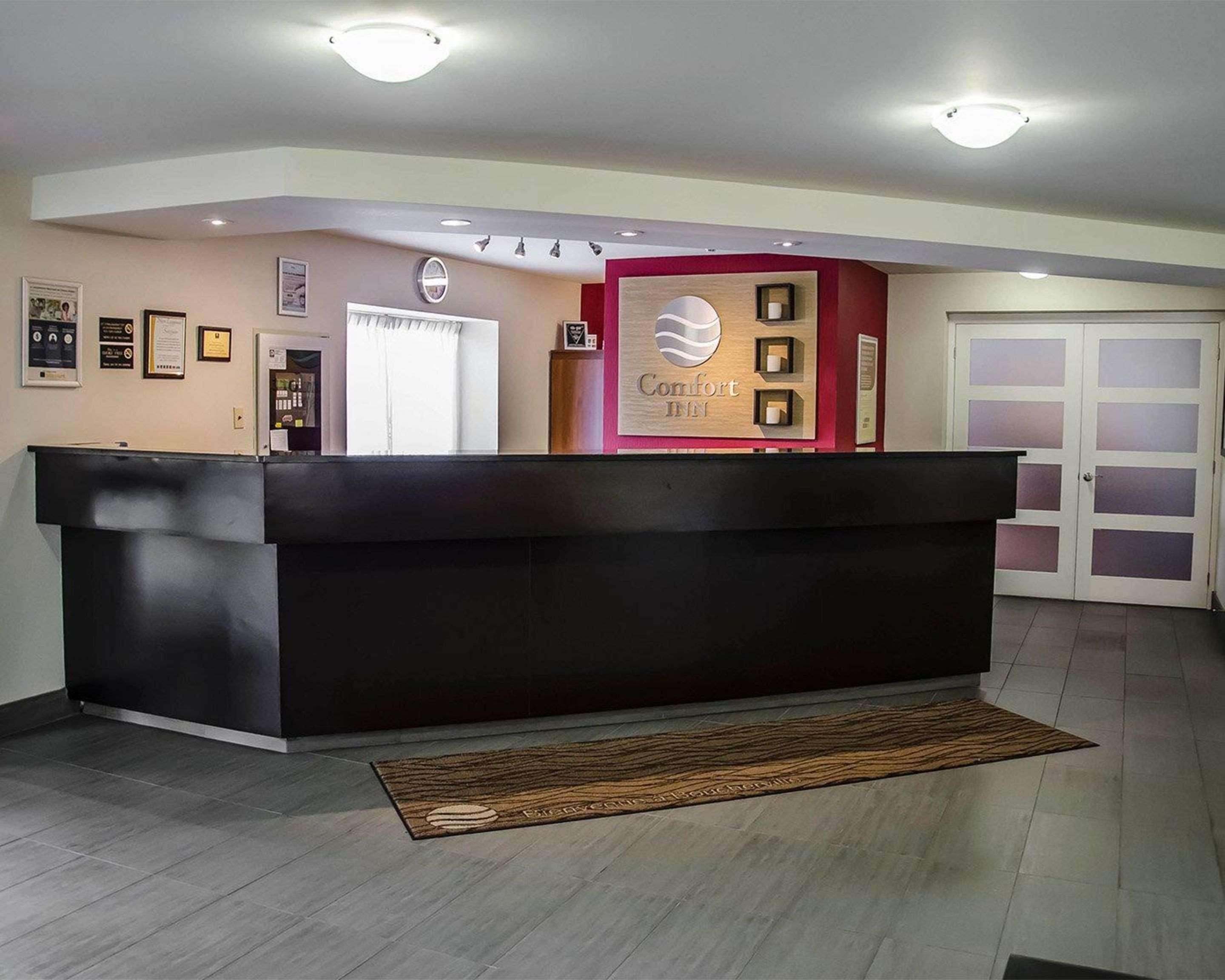 Comfort Inn South Shore Бушервіль Екстер'єр фото